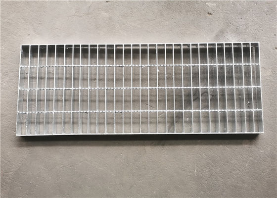 Materiały budowlane Stalowe kraty podjazdowe Krata 100X8mm Polerowanie elektrolityczne