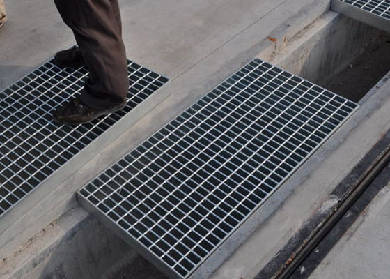 Park Drain Catwalk Metalowa krata 30X100mm Lekka odporność na uderzenia