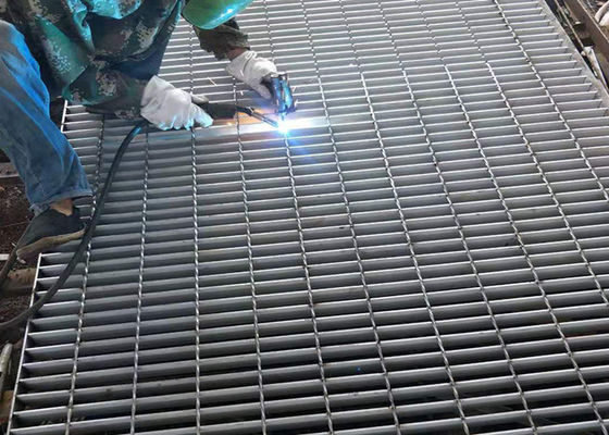 Zapobieganie rdzewieniu Rozszerzona metalowa kratka pomostowa o grubości 3 mm ocynkowana na gorąco