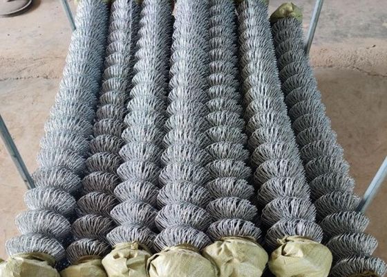 Ogrodzenie ogniowe ocynkowane ogniowo o grubości 3,0 mm z powłoką PCV z krawędzią skrętną w kształcie knykcia